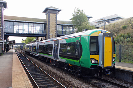 London Midland Trains - www.simplonpc.co.uk - Photo: © Ian Boyle, 26th September 2011