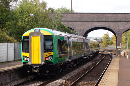 London Midland Trains - www.simplonpc.co.uk - Photo: © Ian Boyle, 26th September 2011