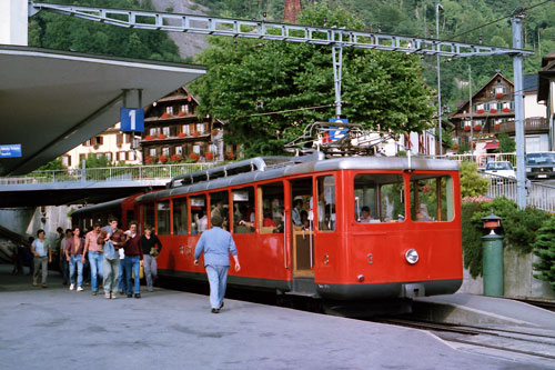 Vitznau-Rigi Bahn - Photo: ©1985 Ian Boyle - www.simplonpc.co.uk - Simplon Postcards