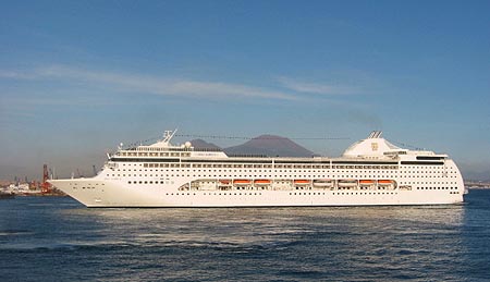 MSC Lirica - Photo: © Gabriele Cafiero, April 11th 2003