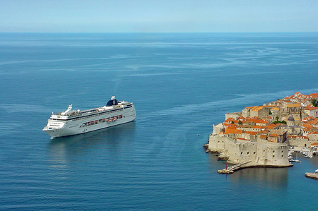 MSC Lirica