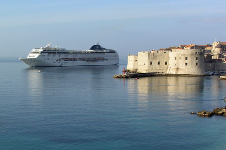 MSC Lirica