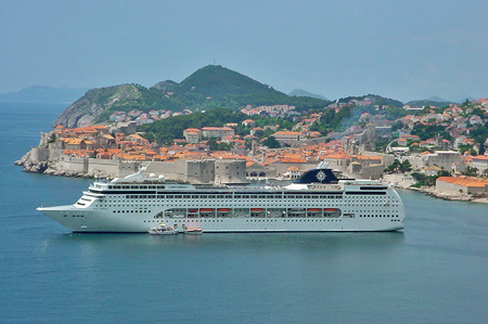 MSC Lirica