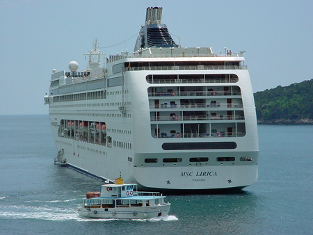 MSC Lirica