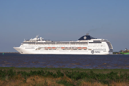 MSC Lirica