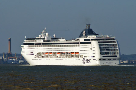 MSC Lirica