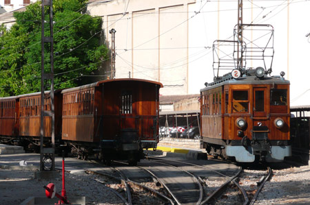 Loco No.2 at Palma - Photo:  Ian Boyle, 26th August 2009 - simplonpc.co.uk