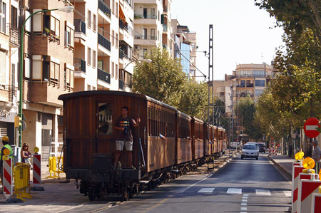 PALMA-SOLLER RAILWAY - Photo: © Ian Boyle, 26th August 2009