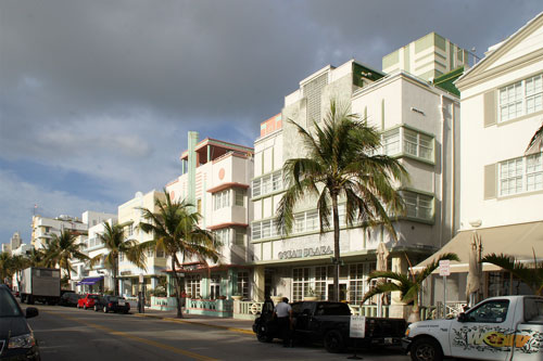 MIAMI OCEAN DRIVE - Art Deco - CELBRITY ECLIPSE 2012 Cruise - Photo: © Ian Boyle, April 2012 - www.simplonpc.co.uk