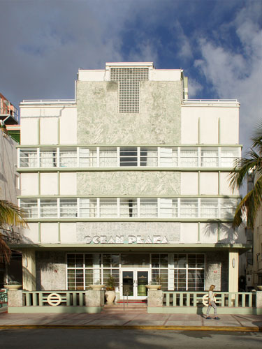 MIAMI OCEAN DRIVE - Art Deco - CELBRITY ECLIPSE 2012 Cruise - Photo: © Ian Boyle, April 2012 - www.simplonpc.co.uk