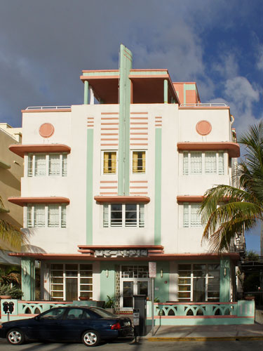 MIAMI OCEAN DRIVE - Art Deco - CELBRITY ECLIPSE 2012 Cruise - Photo: © Ian Boyle, April 2012 - www.simplonpc.co.uk