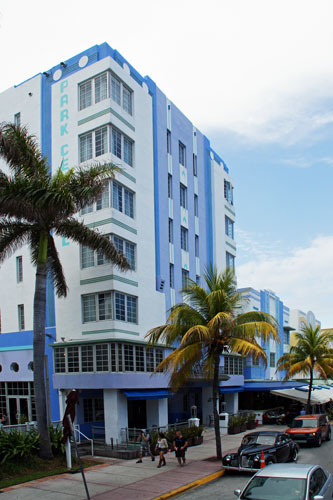 MIAMI OCEAN DRIVE - Art Deco - CELBRITY ECLIPSE 2012 Cruise - Photo: © Ian Boyle, April 2012 - www.simplonpc.co.uk