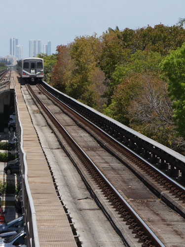 Miami Metrorail - CELBRITY ECLIPSE 2012 Cruise - Photo: © Ian Boyle, 19th April 2012 - www.simplonpc.co.uk