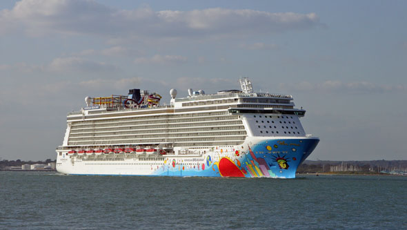 NORWEGIAN EPIC at Southampton - Photo: © Ian Boyle, 30th April 2013 - www.simplonpc.co.uk