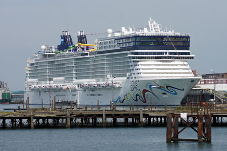 NORWEGIAN EPIC at Southampton - Photo: © Ian Boyle, 23rd June 2010 - www.simplonpc.co.uk