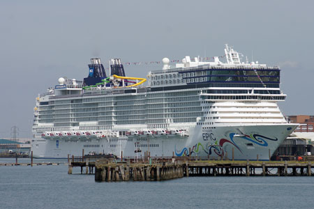 NORWEGIAN EPIC at Southampton - Photo: © Ian Boyle, 23rd June 2010 - www.simplonpc.co.uk