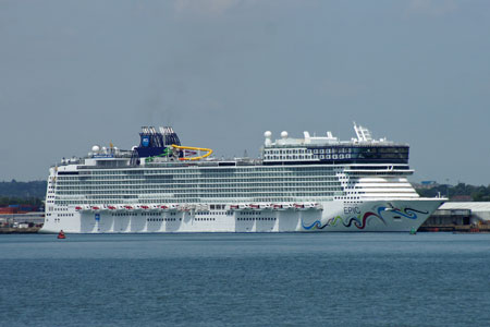 NORWEGIAN EPIC at Southampton - Photo: © Ian Boyle, 23rd June 2010 - www.simplonpc.co.uk