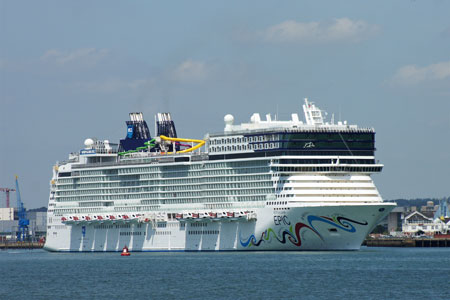 NORWEGIAN EPIC at Southampton - Photo: © Ian Boyle, 23rd June 2010 - www.simplonpc.co.uk