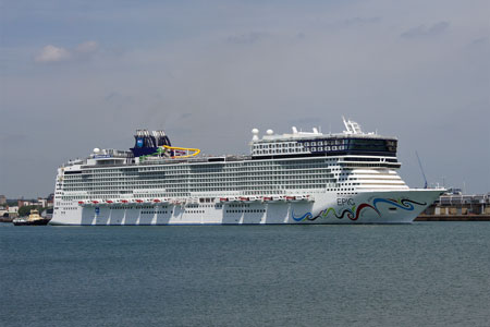 NORWEGIAN EPIC at Southampton - Photo: © Ian Boyle, 23rd June 2010 - www.simplonpc.co.uk