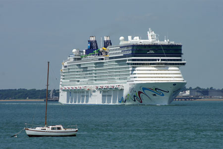 NORWEGIAN EPIC at Southampton - Photo: © Ian Boyle, 23rd June 2010 - www.simplonpc.co.uk