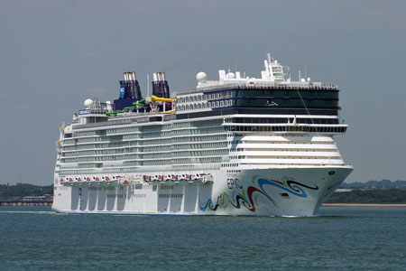 NORWEGIAN EPIC at Southampton - Photo: © Ian Boyle, 23rd June 2010 - www.simplonpc.co.uk