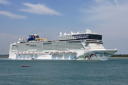 NORWEGIAN EPIC at Southampton - Photo: © Ian Boyle, 23rd June 2010 - www.simplonpc.co.uk