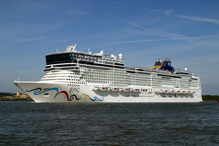 NORWEGIAN EPIC in the Nieuwe Waterweg near Rozenburg - Photo: © Cees de Bijl, 21st June 2010 - www.simplonpc.co.uk