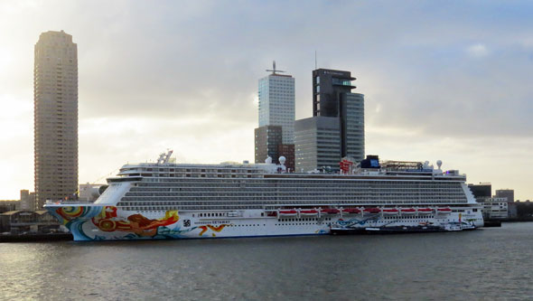 NORWEGIAN GETAWAY at Rotterdam - Photo: © Ian Boyle 13th January 2014 - www.simplonpc.co.uk