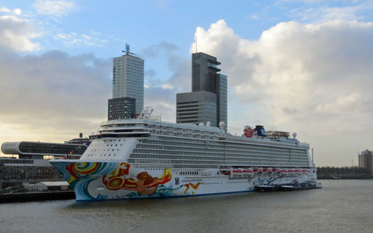 NORWEGIAN GETAWAY at Rotterdam - Photo: © Ian Boyle 13th January 2014 - www.simplonpc.co.uk