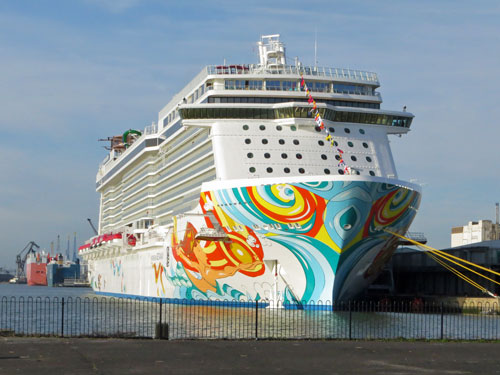 NORWEGIAN GETAWAY at Southampton - Photo: © Ian Boyle 14th January 2014 - www.simplonpc.co.uk