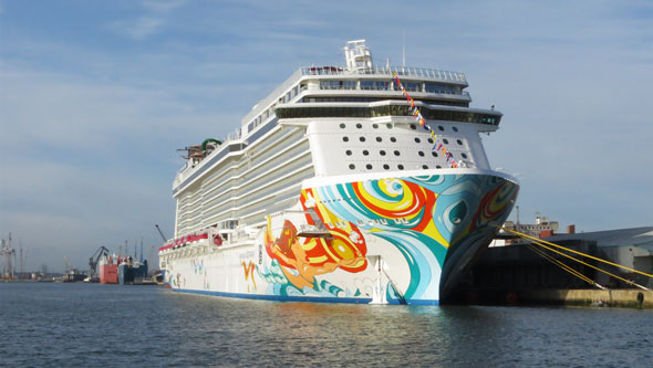 NORWEGIAN GETAWAY at Southampton - Photo: © Ian Boyle 14th January 2014 - www.simplonpc.co.uk