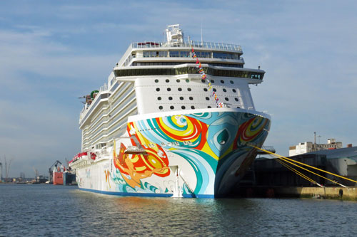 NORWEGIAN GETAWAY at Southampton - Photo: © Ian Boyle 14th January 2014 - www.simplonpc.co.uk