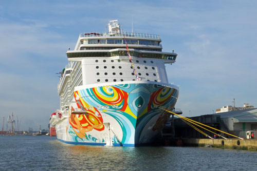 NORWEGIAN GETAWAY at Southampton - Photo: © Ian Boyle 14th January 2014 - www.simplonpc.co.uk