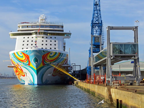 NORWEGIAN GETAWAY at Southampton - Photo: © Ian Boyle 14th January 2014 - www.simplonpc.co.uk