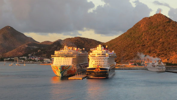 Azura Cruise - Antigua - Photo: © Ian Boyle, 25th March 2014 - www.simplonpc.co.uk