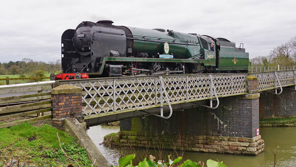 34053 SIR KEITH PARKES - Photo: ©2017 Ian Boyle - www.simplonpc.co.uk