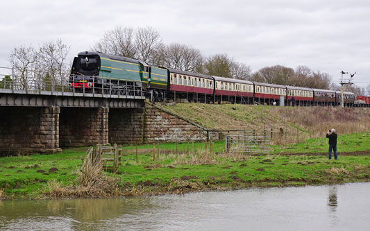 34053 SIR KEITH PARKES - Photo: ©2017 Ian Boyle - www.simplonpc.co.uk