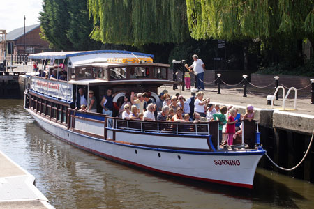 SONNING (1902) - Newark River Cruise Lines - Photo: © Ian Boyle, 24th August 2011 - www.simplonpc.co.uk