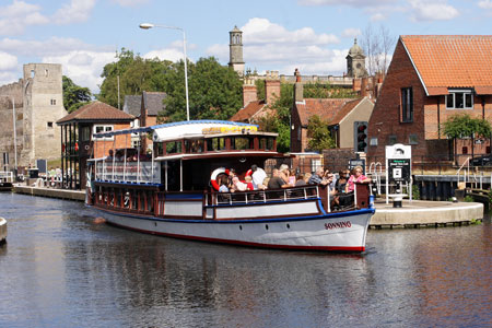 SONNING (1902) - Newark River Cruise Lines - Photo: © Ian Boyle, 24th August 2011 - www.simplonpc.co.uk