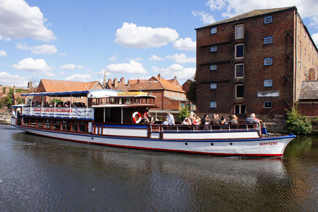 SONNING (1902) - Newark River Cruise Lines - Photo: © Ian Boyle, 24th August 2011 - www.simplonpc.co.uk