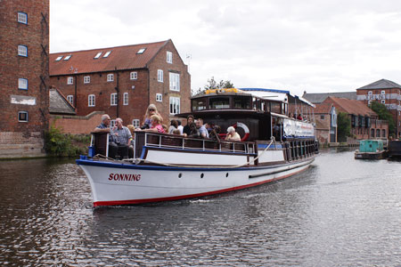 SONNING (1902) - Newark River Cruise Lines - Photo: © Ian Boyle, 24th August 2011 - www.simplonpc.co.uk