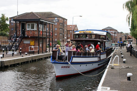 SONNING (1902) - Newark River Cruise Lines - Photo: © Ian Boyle, 24th August 2011 - www.simplonpc.co.uk