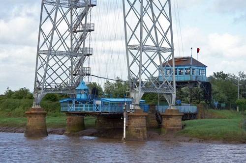 NEWPORT TRANSPORTER BRIDGE - Photo: ©2005 Ian Boyle - www.simplompc.co.uk - Simplon Postcards