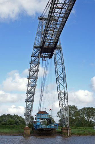 NEWPORT TRANSPORTER BRIDGE - Photo: ©2005 Ian Boyle - www.simplompc.co.uk - Simplon Postcards