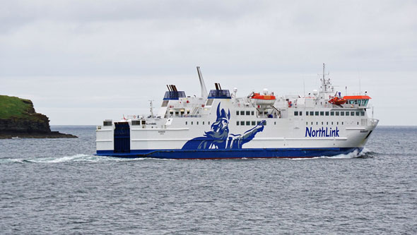 HAMNAVOE - Northlink - Photo: © Ian Boyle, 18th July 2015 - www.simplonpc.co.uk