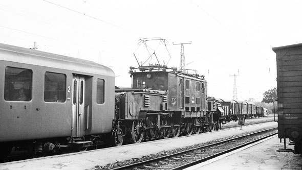 ÖBB Class 1089 - Photo: ©1974 Ian Boyle - www.simplompc.co.uk - Simplon Postcards