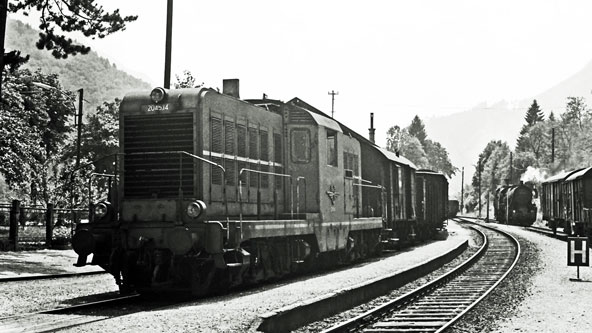 ÖBB Class2045 - Photo: ©1974 Ian Boyle - www.simplonpc.co.uk - Simplon Postcards