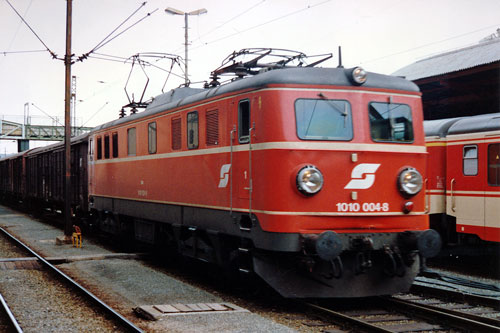 ÖBB Class1010 - Photo: ©1989 Ian Boyle - www.simplonpc.co.uk - Simplon Postcards