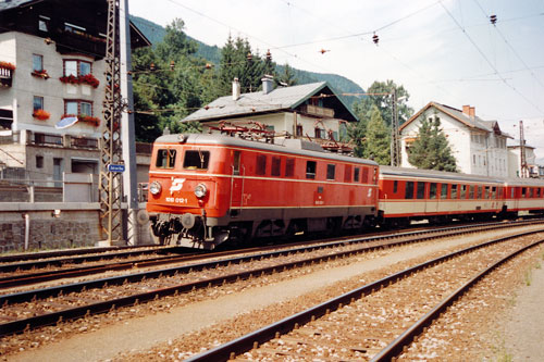 ÖBB Class1010 - Photo: ©1989 Ian Boyle - www.simplonpc.co.uk - Simplon Postcards