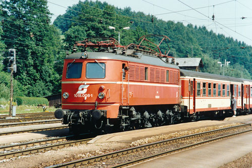 ÖBB Class1018 - Photo: ©1991 Ian Boyle - www.simplonpc.co.uk - Simplon Postcards